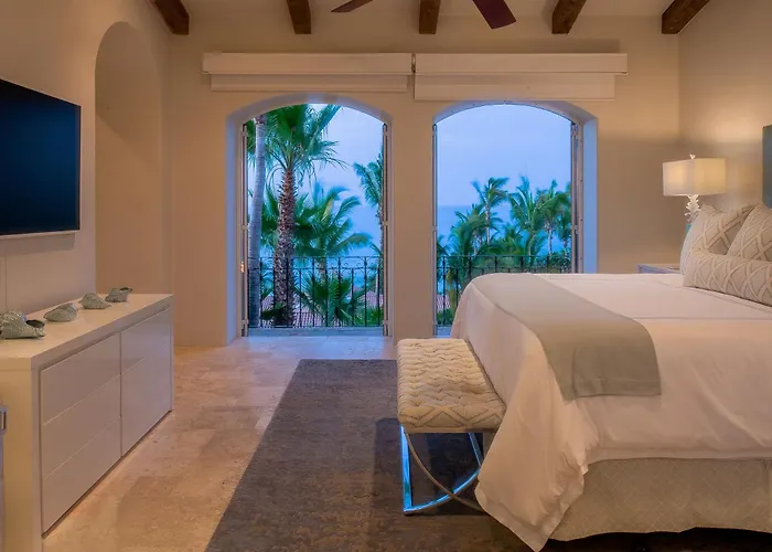 Beautiful 3 Bd With Staff And Steps From The In Del Mar Palmilla Villa